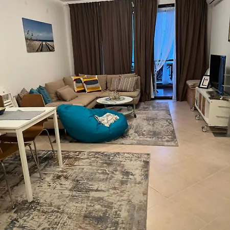 Sunflowers Summer Apartment *